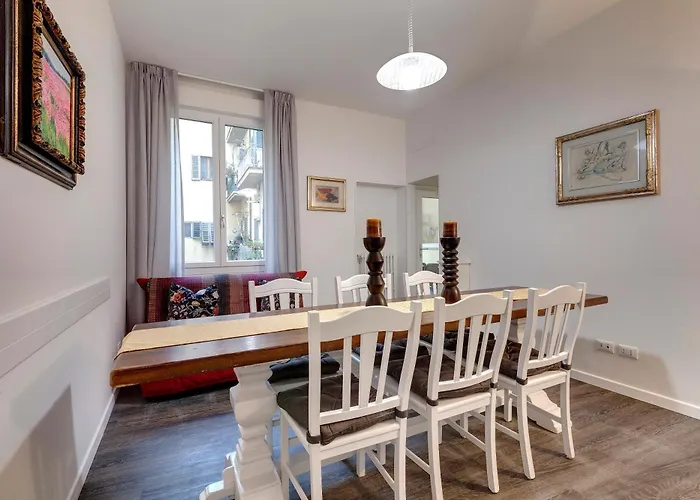 Apartament Rossini 4 *